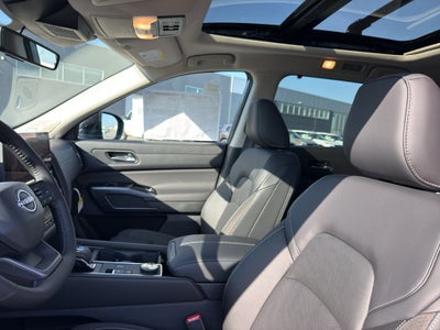 2026 Nissan Pathfinder SL 4WD