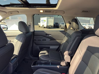 2026 Nissan Pathfinder SL 4WD
