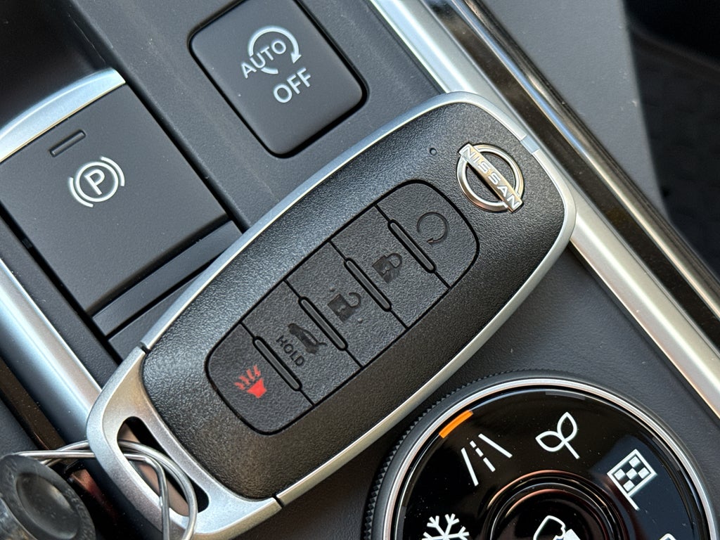 2026 Nissan Pathfinder SL 4WD