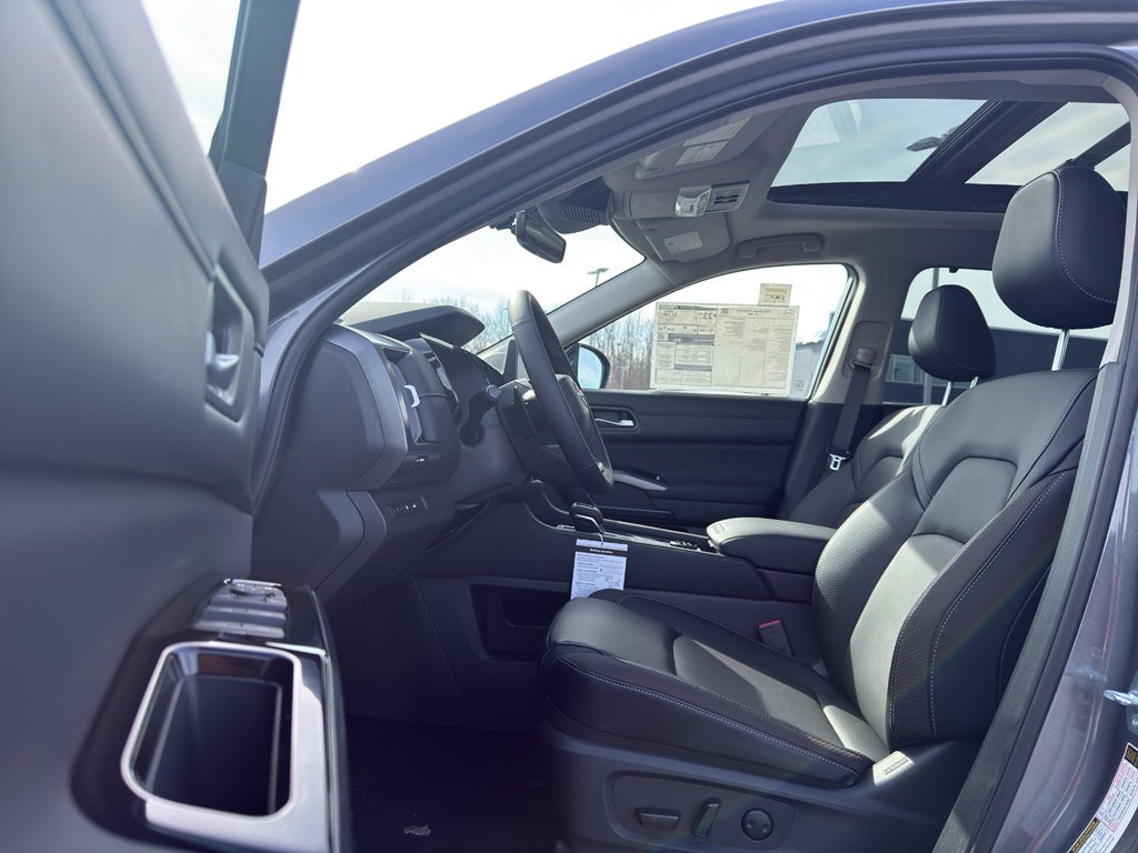 2026 Nissan Pathfinder SL 4WD