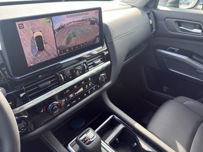 2026 Nissan Pathfinder SL 4WD