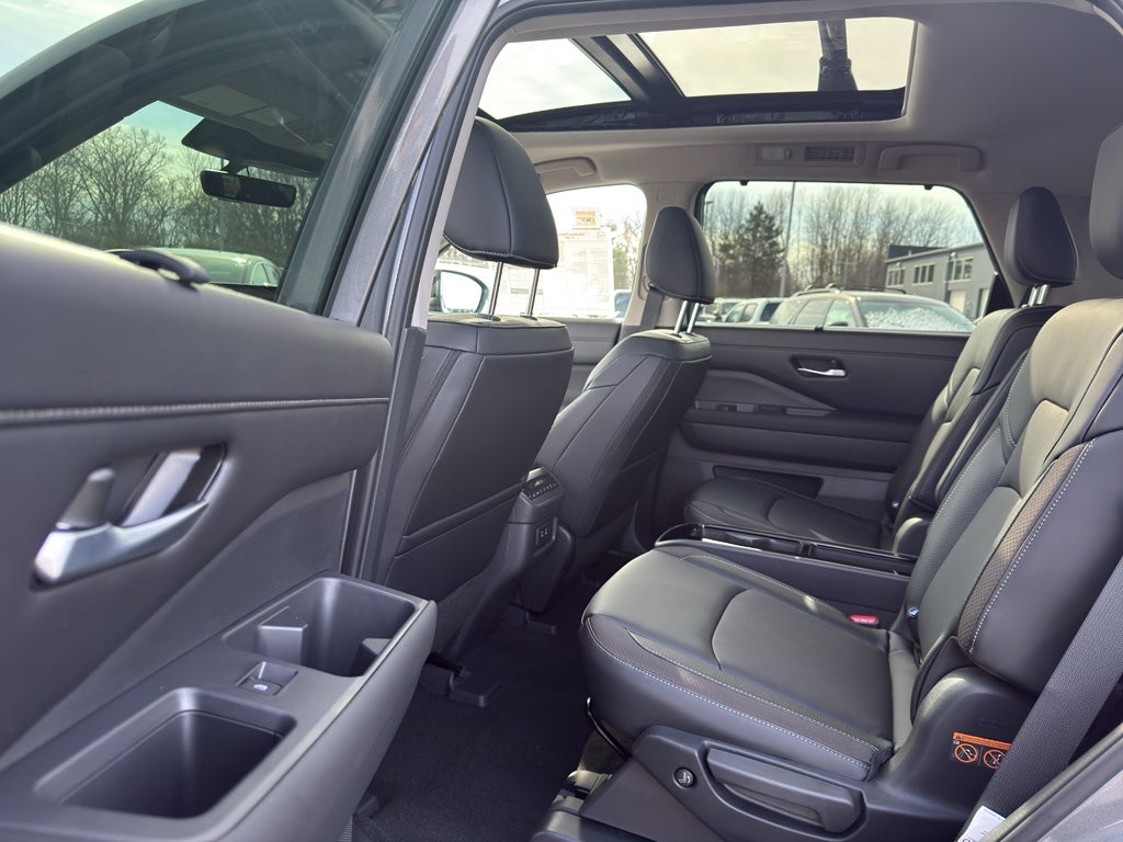 2026 Nissan Pathfinder SL 4WD