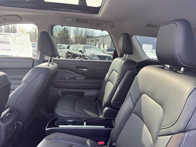 2026 Nissan Pathfinder SL 4WD