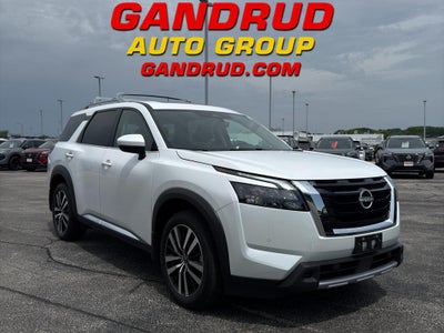2025 Nissan Pathfinder Platinum 4WD