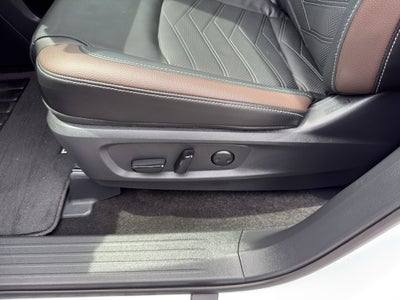 2025 Nissan Pathfinder Platinum 4WD