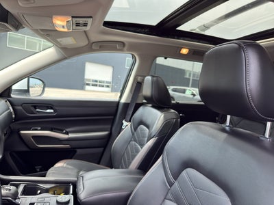 2025 Nissan Pathfinder Platinum 4WD