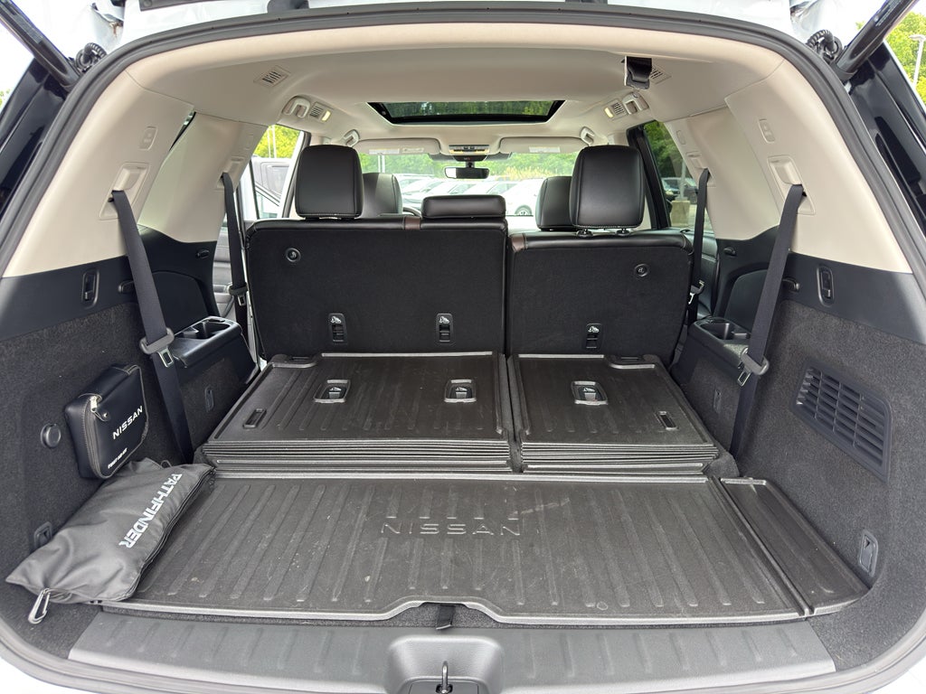 2025 Nissan Pathfinder Platinum 4WD