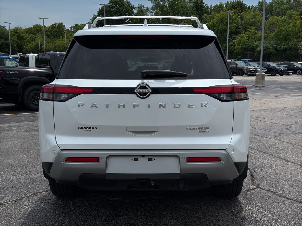 2025 Nissan Pathfinder Platinum 4WD