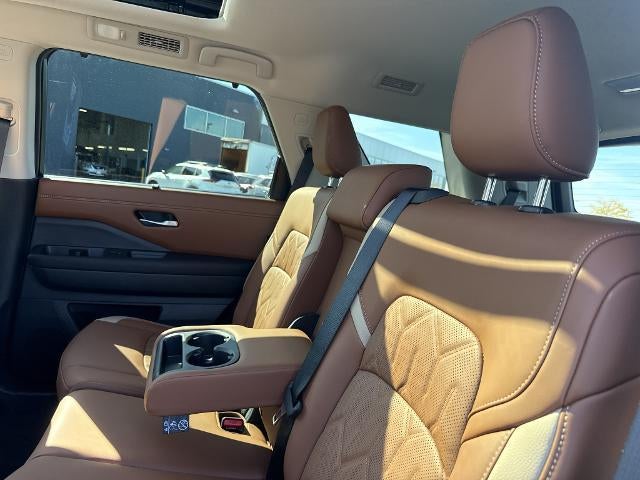 2026 Nissan Pathfinder Platinum 4WD