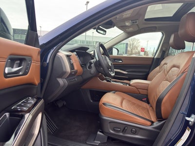 2024 Nissan Pathfinder Platinum 4WD