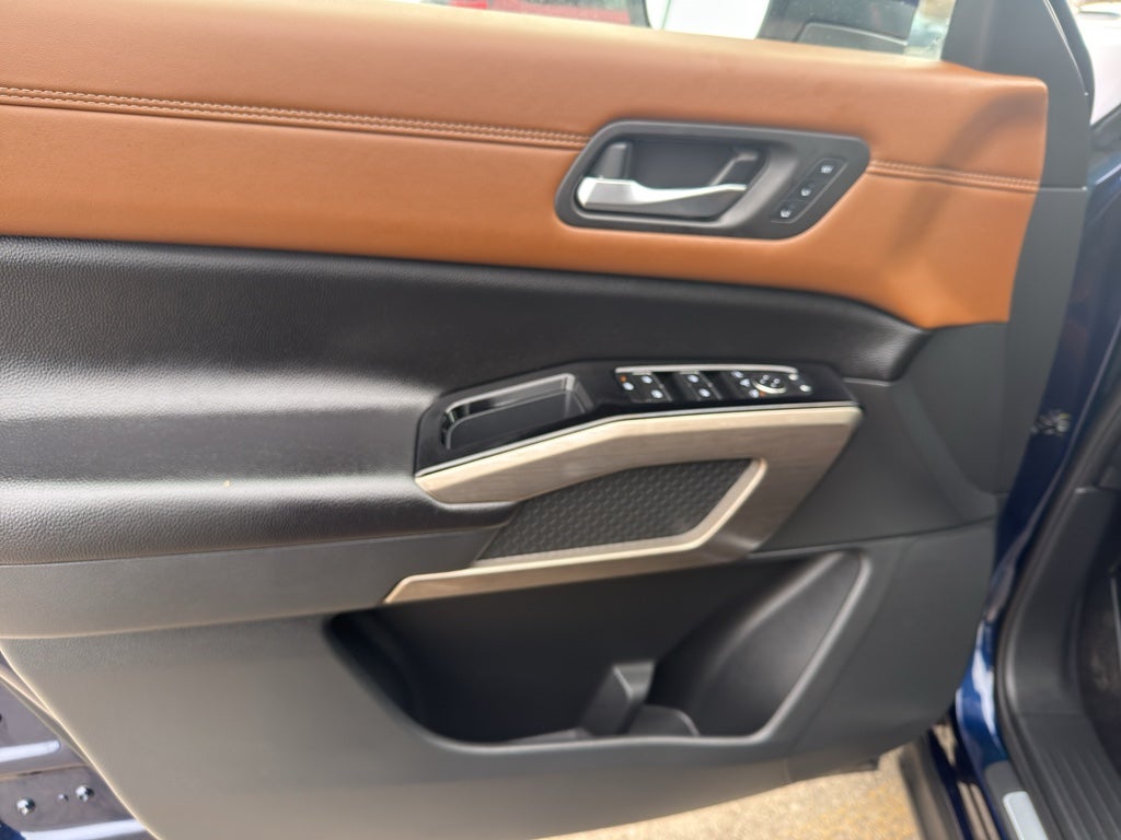 2024 Nissan Pathfinder Platinum 4WD