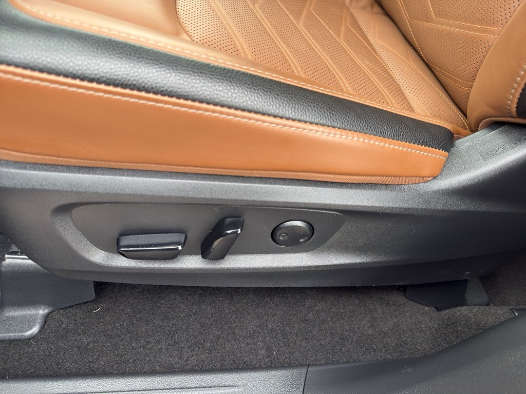 2024 Nissan Pathfinder Platinum 4WD