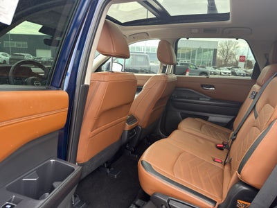 2024 Nissan Pathfinder Platinum 4WD