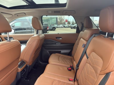 2024 Nissan Pathfinder Platinum 4WD