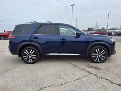 2024 Nissan Pathfinder Platinum 4WD