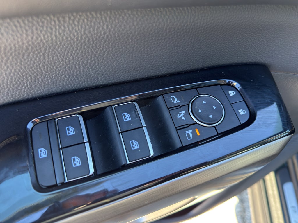 2024 Nissan Pathfinder Platinum 4WD