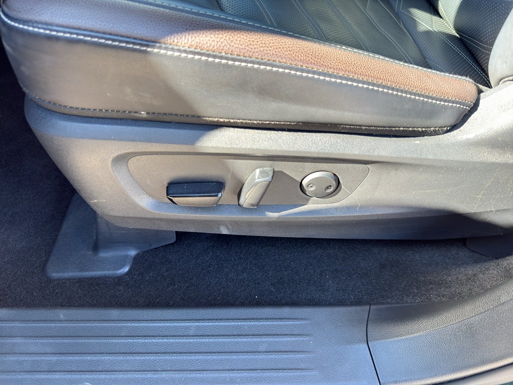 2024 Nissan Pathfinder Platinum 4WD