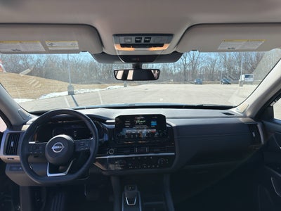 2024 Nissan Pathfinder Platinum 4WD