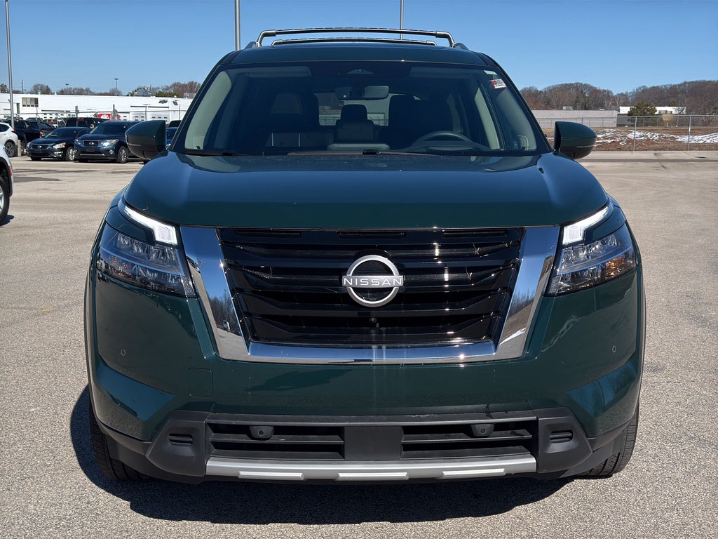 2024 Nissan Pathfinder Platinum 4WD