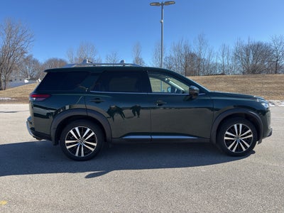 2024 Nissan Pathfinder Platinum 4WD