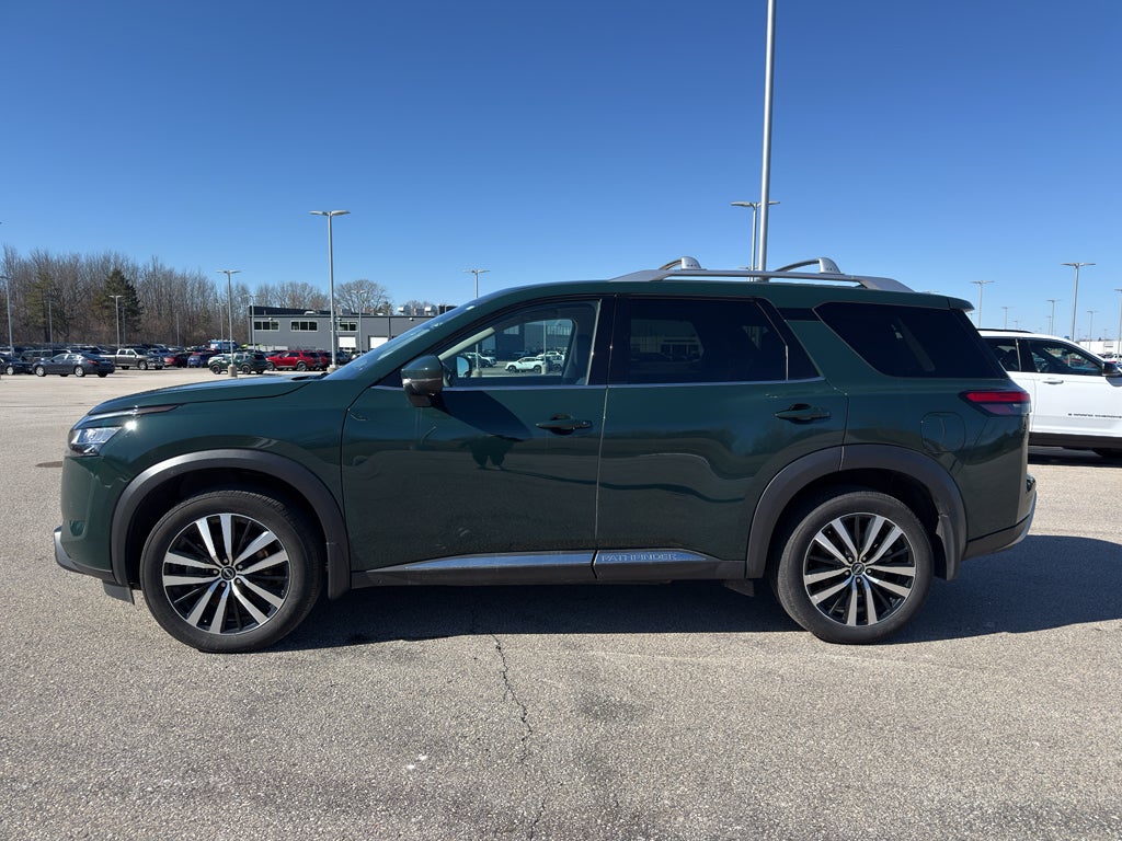 2024 Nissan Pathfinder Platinum 4WD