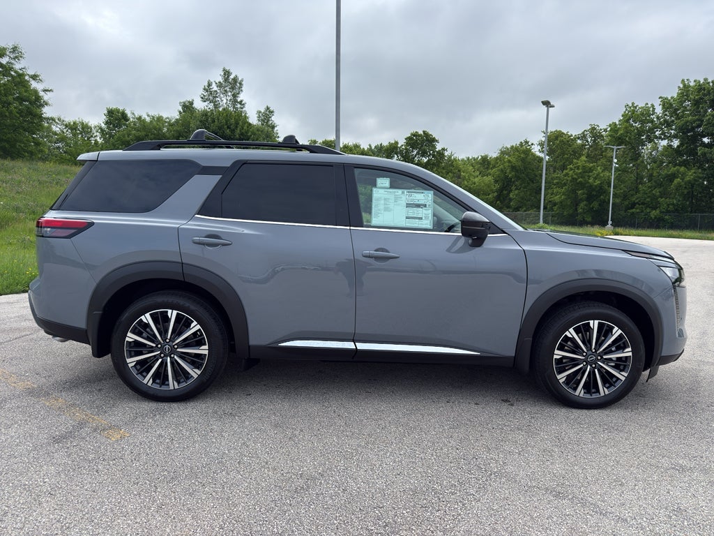 2026 Nissan Pathfinder Platinum 4WD