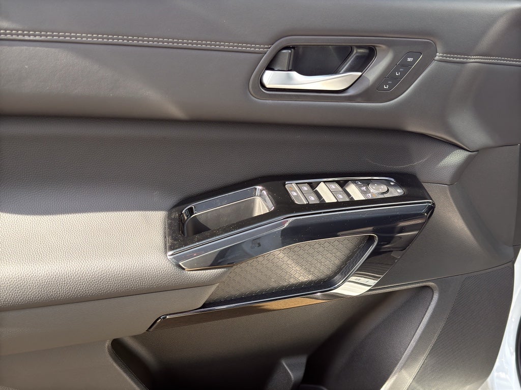 2026 Nissan Pathfinder Platinum 4WD