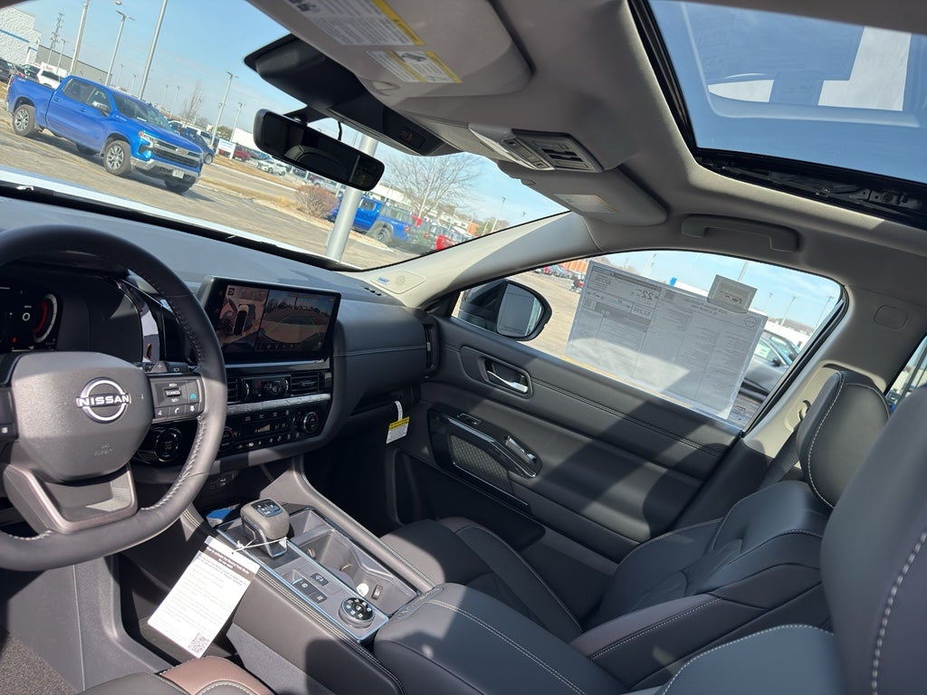 2026 Nissan Pathfinder Platinum 4WD