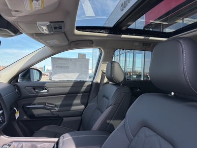 2026 Nissan Pathfinder Platinum 4WD