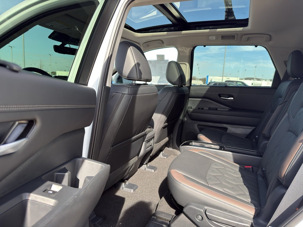 2026 Nissan Pathfinder Platinum 4WD