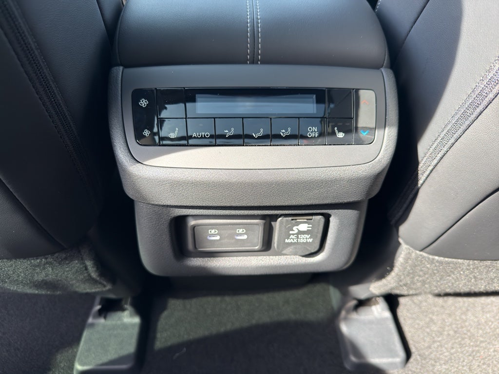 2026 Nissan Pathfinder Platinum 4WD