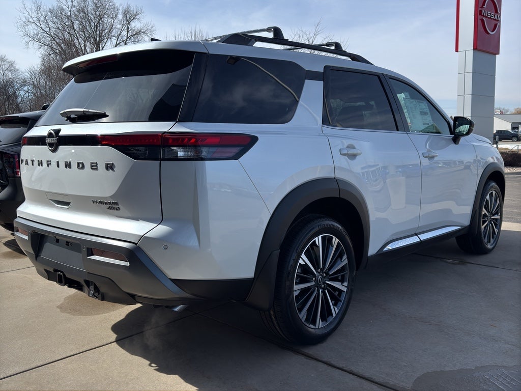 2026 Nissan Pathfinder Platinum 4WD