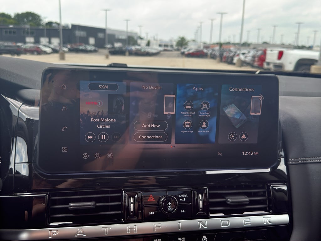 2026 Nissan Pathfinder Platinum 4WD