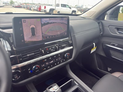 2026 Nissan Pathfinder Platinum 4WD