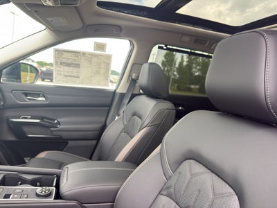 2026 Nissan Pathfinder Platinum 4WD