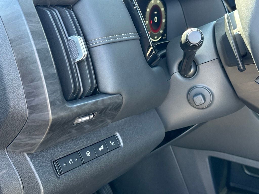 2026 Nissan Pathfinder Platinum 4WD