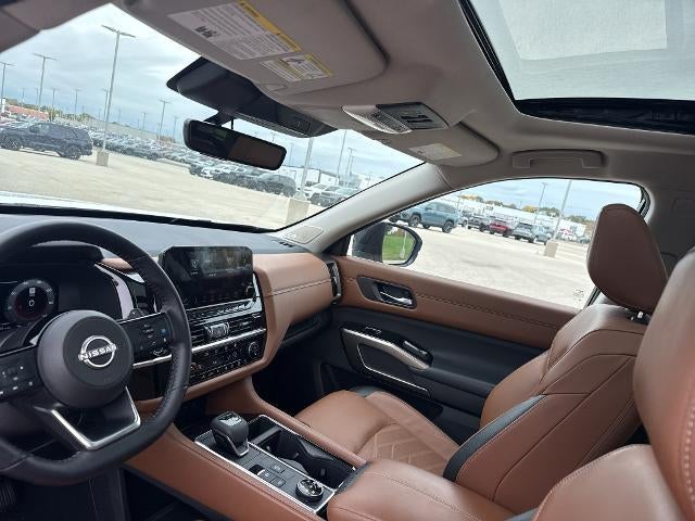 2024 Nissan Pathfinder Platinum 4WD
