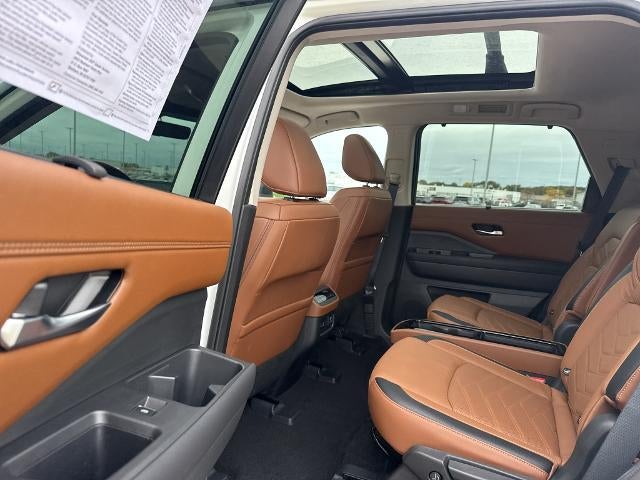 2024 Nissan Pathfinder Platinum 4WD