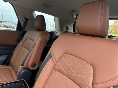 2024 Nissan Pathfinder Platinum 4WD