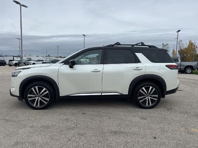 2024 Nissan Pathfinder Platinum 4WD