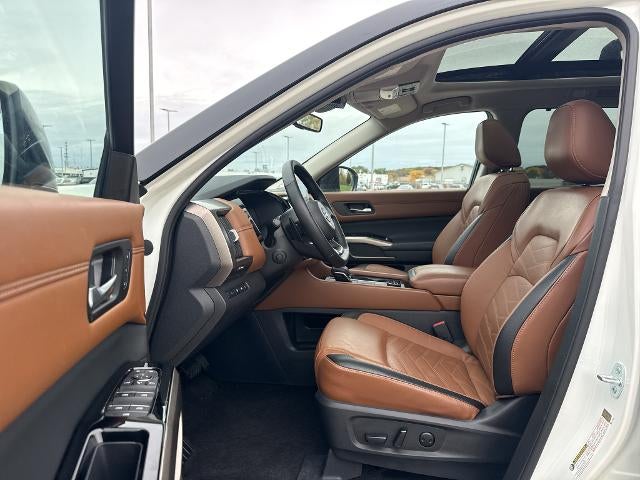 2024 Nissan Pathfinder Platinum 4WD