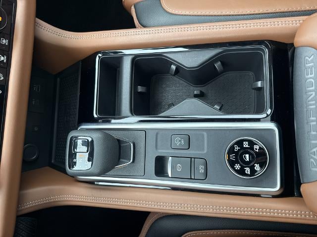 2024 Nissan Pathfinder Platinum 4WD