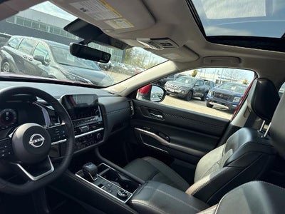 2024 Nissan Pathfinder Platinum 4WD