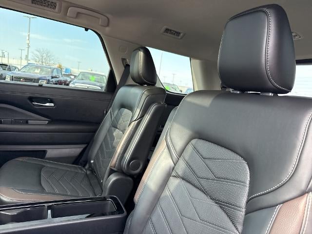 2024 Nissan Pathfinder Platinum 4WD