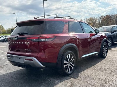 2024 Nissan Pathfinder Platinum 4WD