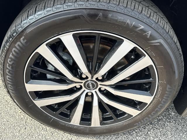 2024 Nissan Pathfinder Platinum 4WD