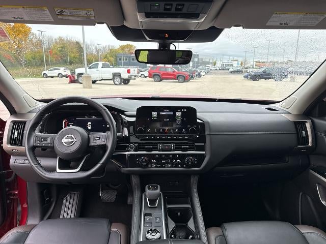 2023 Nissan Pathfinder Platinum 4WD