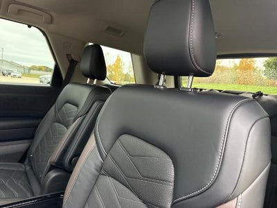 2023 Nissan Pathfinder Platinum 4WD