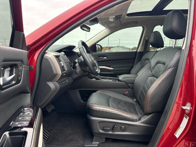 2023 Nissan Pathfinder Platinum 4WD