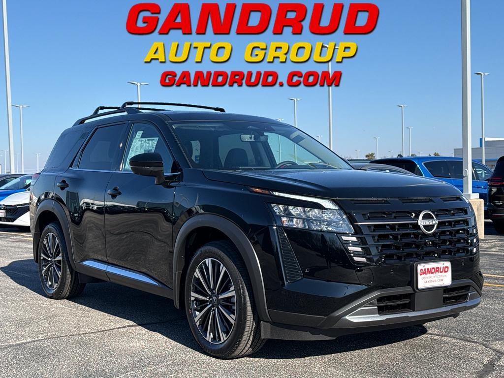 2026 Nissan Pathfinder Platinum 4WD's photo